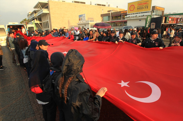 Samsun’da 1919 Metrelik Türk Bayrağı Açıldı