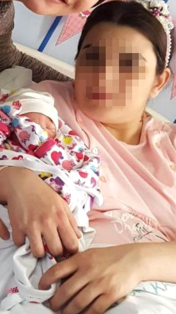 56 Günlük Bebeğini Zehirleyerek Öldüren Anne Akli Dengesi Yerinde Olmadığı İçin Tahliye Edildi