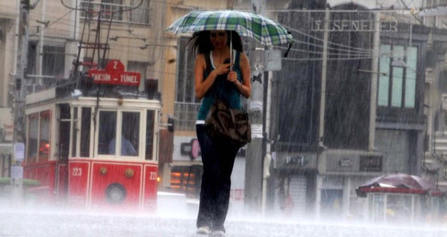 İstanbullular Dikkat! Öğleden Sonra Sağanak Yağış Bekleniyor