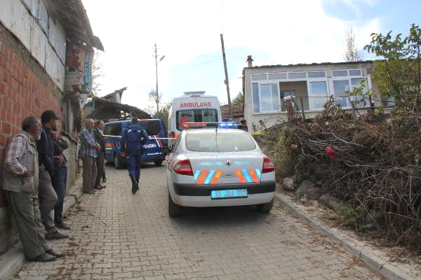 Bıçak Çeken Oğlunu 2 Kurşunla Öldürdü