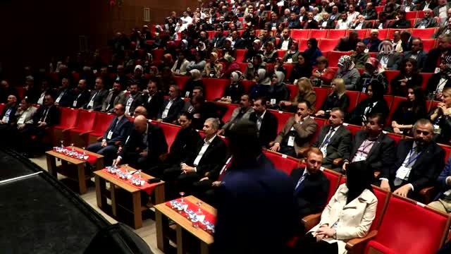 AK Parti’li Karaaslan’dan ‘Türkçe Ezan’ Tepkisi