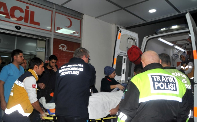 Polis Memuru Silahla Kendini Vurdu