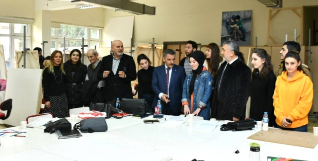 Vali Osman Kaymak, Rektör Bilgiç Eşliğinde Gsf’yi Gezdi