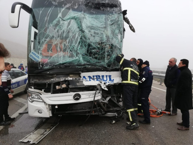 Amasya-Samsun Karayolunda Kazalar Peş Peşe Geldi: 9 Yaralı