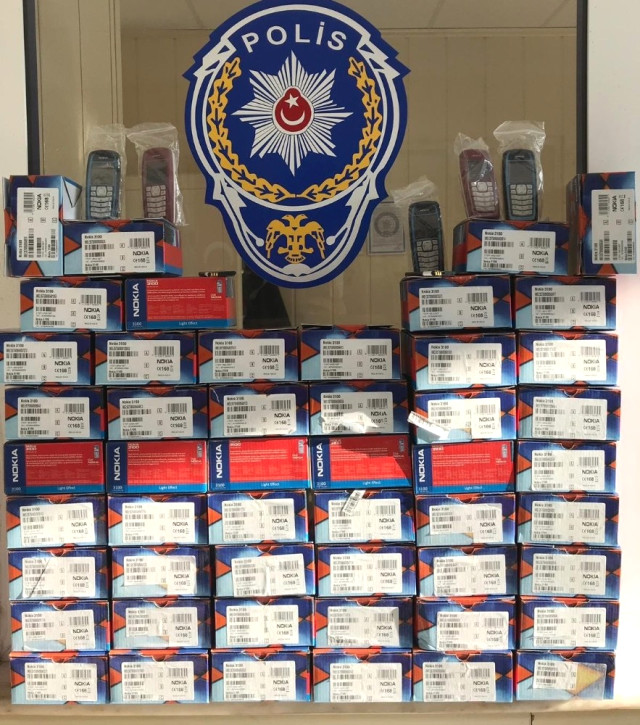 Bafra’da 50 Adet Kaçak Cep Telefonu Ele Geçirildi