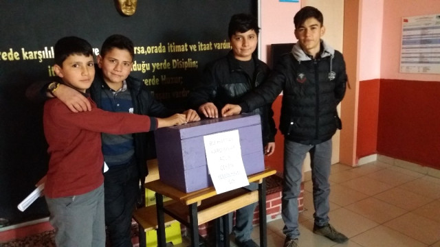 Bekdiğinli Küçüklerin Eli Yemen’e Uzandı