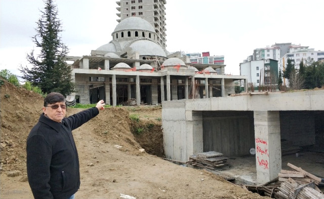 Hırsızlar Cami İnşaatının Demir Kalıp Direklerini Çaldı