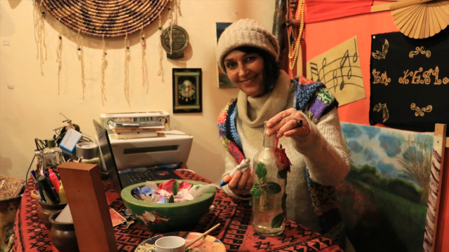 Kitap Kafe’Ye Atık Malzemelerle Süsleme