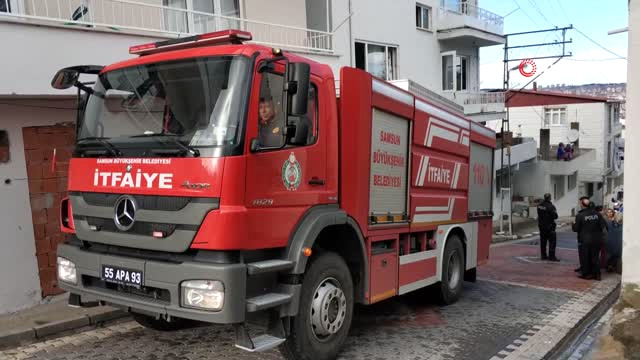 Samsun’da Bacadan Düşen Kıvılcım Evde Yangın Çıkarttı: 2 Kişi Hastanelik Oldu