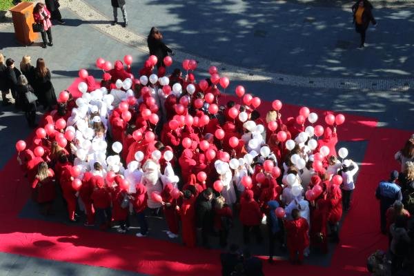 Samsunlu 100 Kadın, Balonlarla Türk Bayrağı Oluşturdu