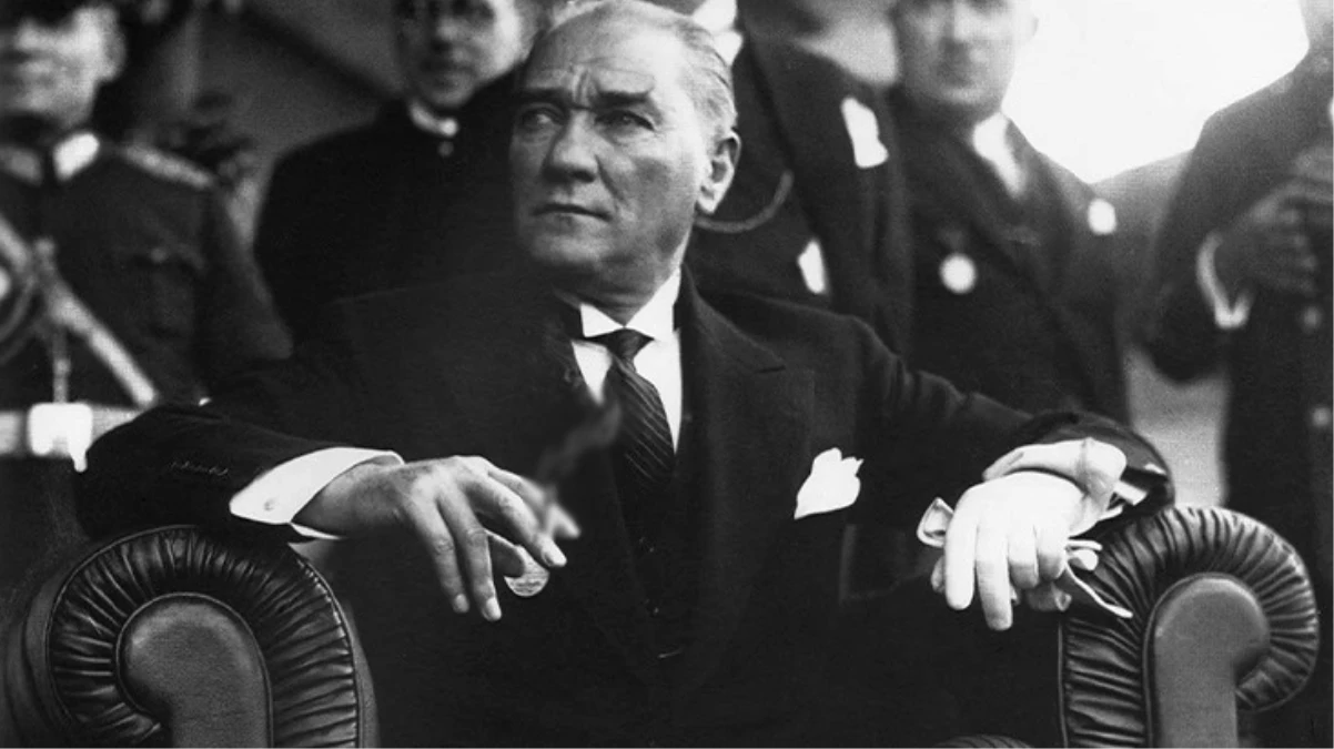 Ulu Başkan Mustafa Kemal Atatürk’ü ortamızdan ayrılışının 85. yıl dönümünde sevgi, hürmet ve hasretle anıyoruz