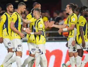 Fenerbahçe, Göztepe ile deplasmanda 2-2 berabere kaldı