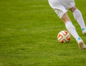 Ümraniyespor Çorum FK maçı ne vakit, hangi kanalda? Ç.Rizespor Başakşehir maçını hangi kanal veriyor, CANLI nereden izlenir?