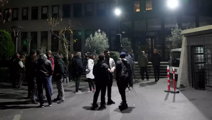 Kadıköy Belediyesi personellerinin grev kararı bir dakika sürdü