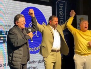 Yılmaz Vural ve Tanju Çolak Antalya’da Küslüğü Bitirdi