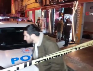 Kafe Sahibi, Tost Satışına Öfkelenip Kahvehaneye Saldırdı: 2 Yaralı